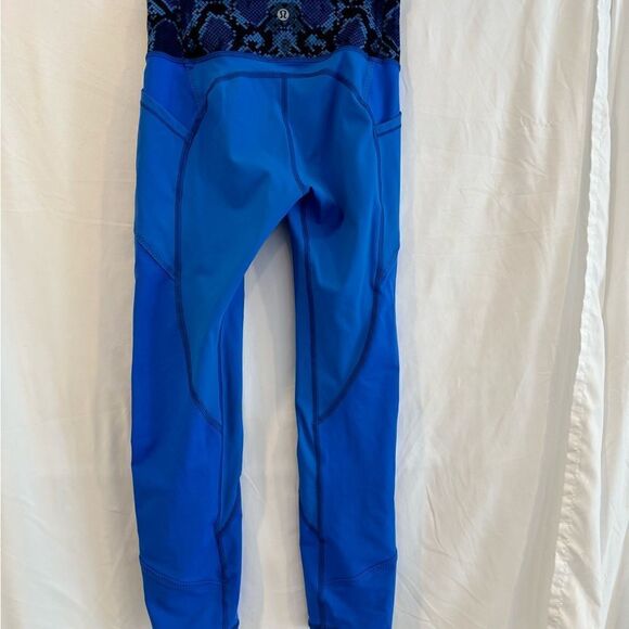 Lululemon All The Right Places Crop Pipe Dream Blue Mini Ziggy Snake Leggings - Picture 3 of 3